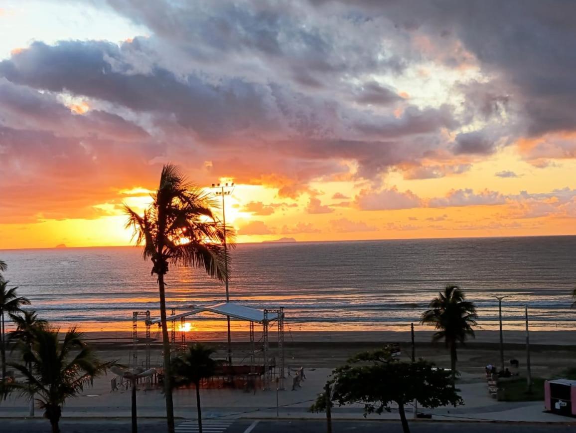 Apto Em Frente Ao Mar - Predio Redondo Peruíbe Cameră foto